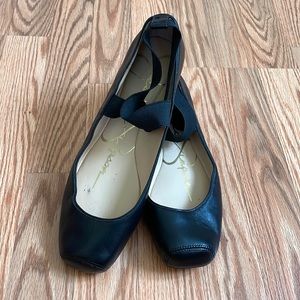 Black ballet flats